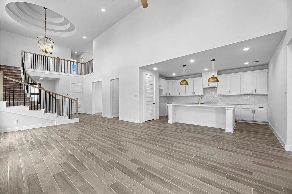 4 bed, 3.5 bath, 2600 sqft, $3,150 — Photo 3