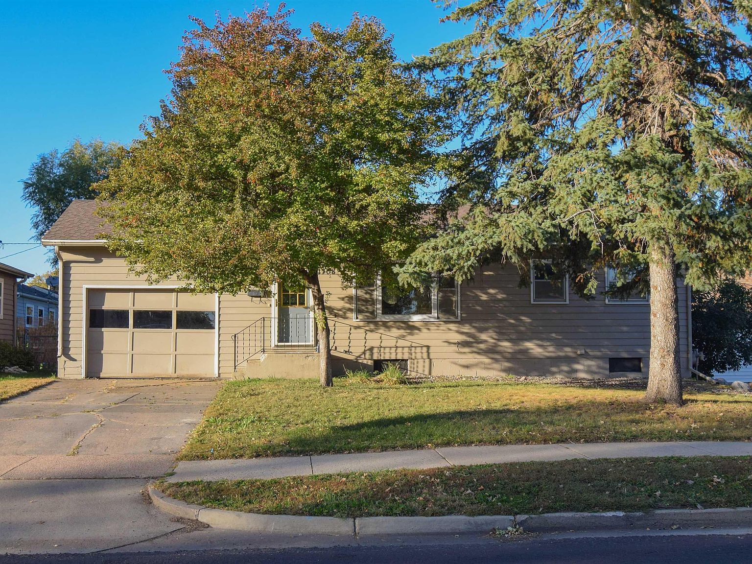 1708 W 37th St, Sioux Falls, SD 57105 MLS 22306772 Zillow