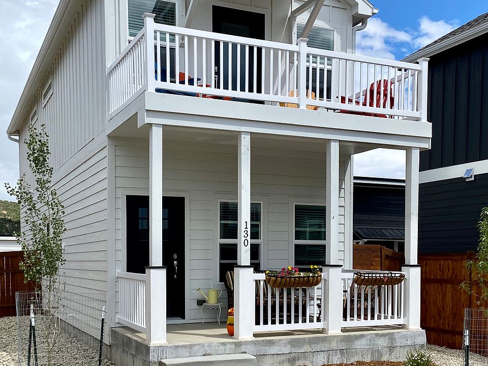 The Franklin, 2nd story porch
