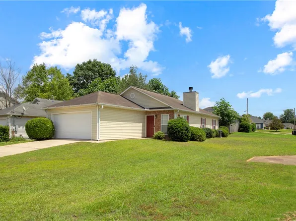 738 Whitaker Ln, Auburn, AL 36830