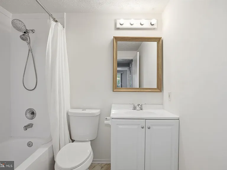 7625 Sheffield Green Way #7625 — Photo 14