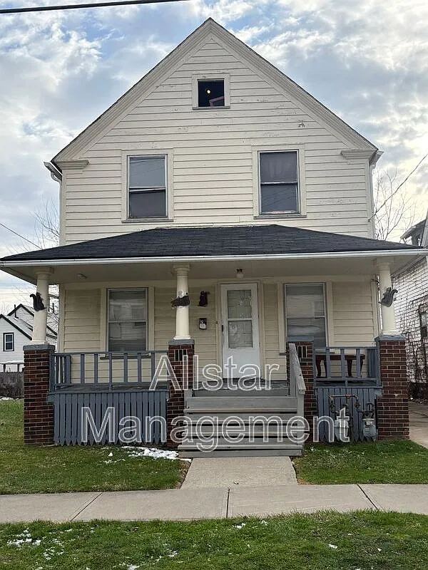 2 bed, 1.0 bath, 900 sqft, $725 — Photo 2
