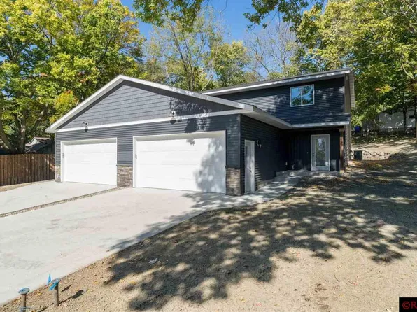 210 Main St E #B, Elysian, MN 56028