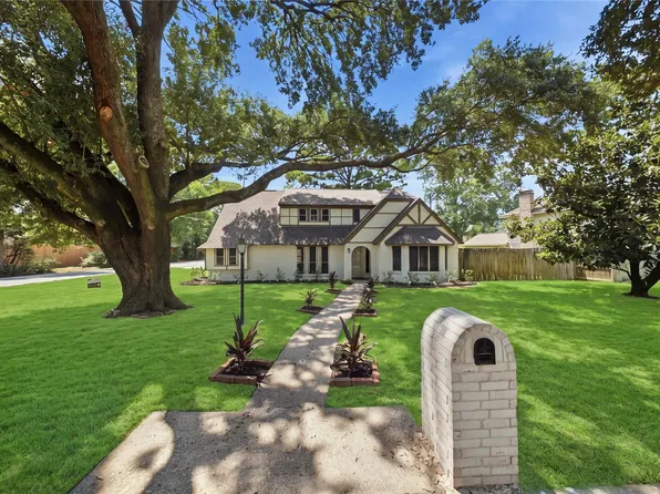 13903 Charlynn Oaks Dr, Houston, TX 77070