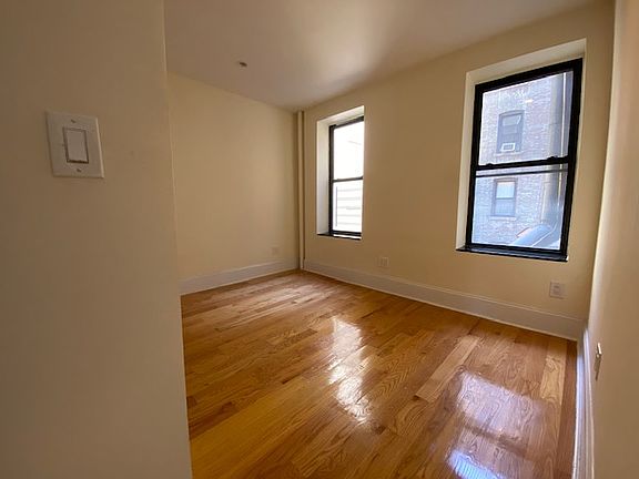 3rd image of 567 W 125th St APT 4A