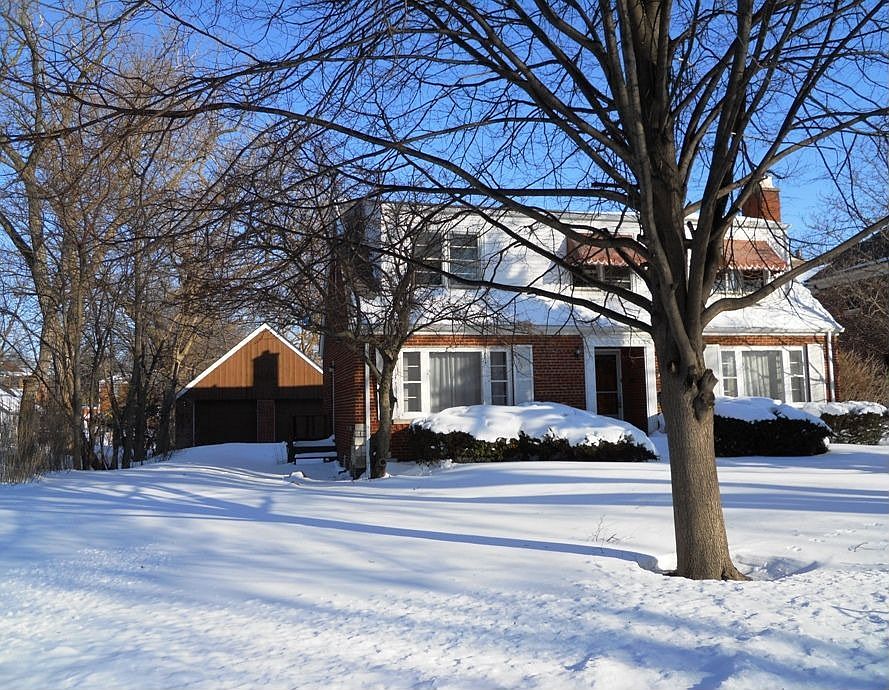 Home being sold as a teardown
