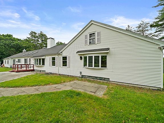 3rd image of 8 Conway Ln