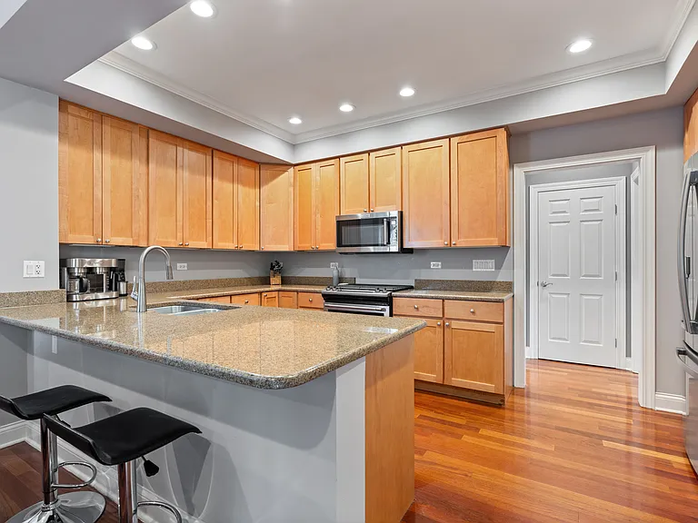 1056 W Lawrence Ave #2C — Photo 10