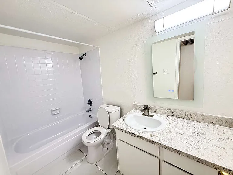 Star Beltway 8 Apartments — Photo 18