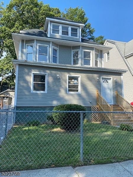 1st image of 25 N 21st St
