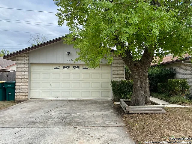7214 Rimwood