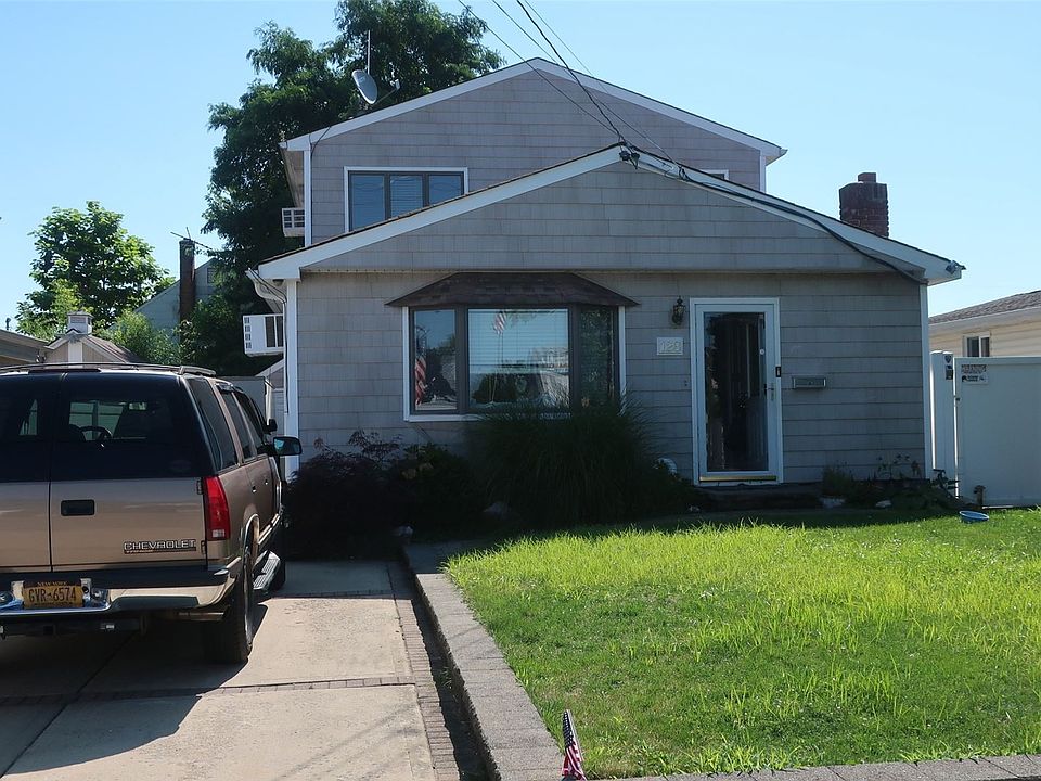 128 Coolidge Avenue, Amity Harbor, NY 11701 MLS 3495046 Zillow