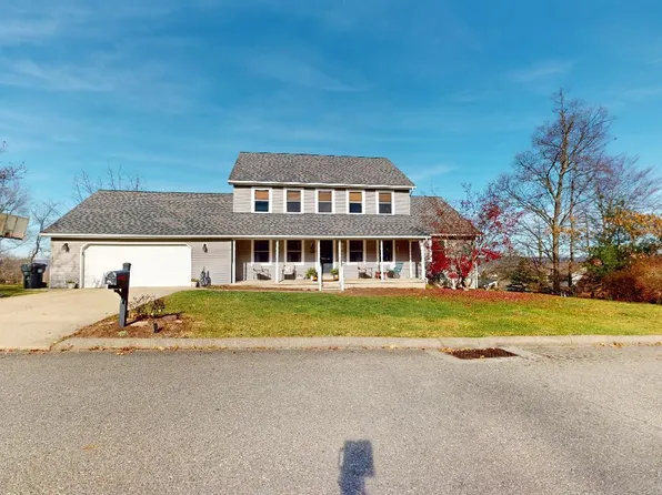 2210 Be Daro Dr S, Williamsport, PA 17702