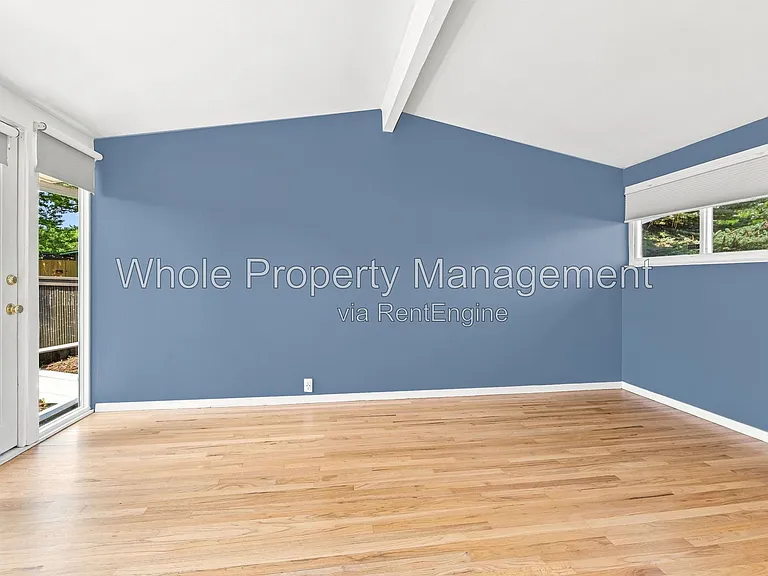 2300 S Newton St — Photo 12