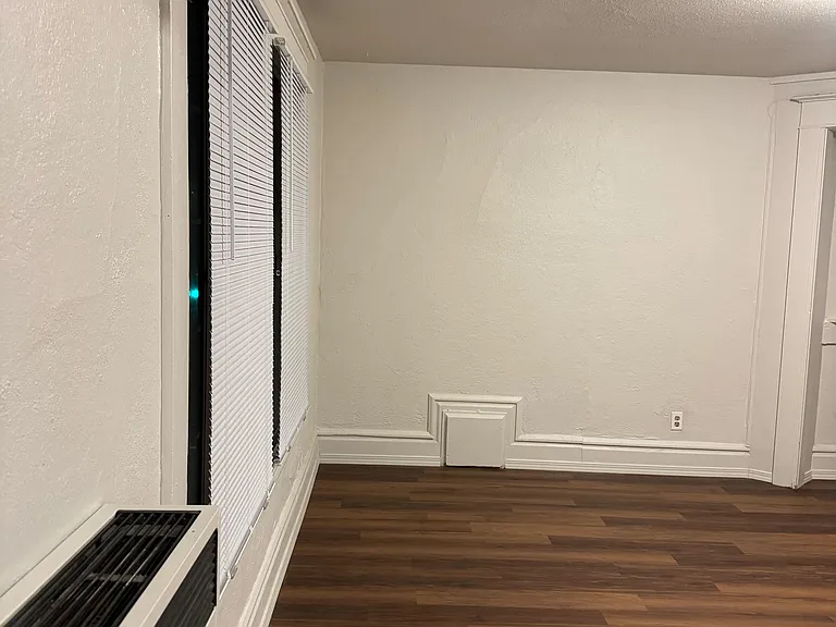 545 N California St #10 — Photo 13