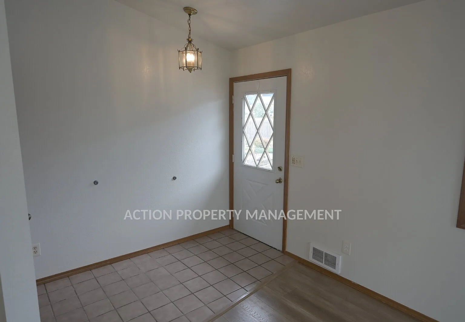 2 bed, 2.0 bath, 1229 sqft, $1,800 — Photo 4