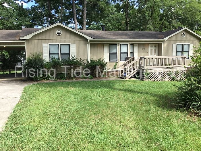 1st image of 2757 Wood Dr NE