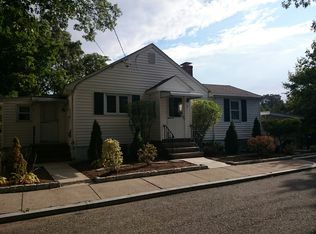 3 Alta Crest Rd, West Roxbury, MA 02132