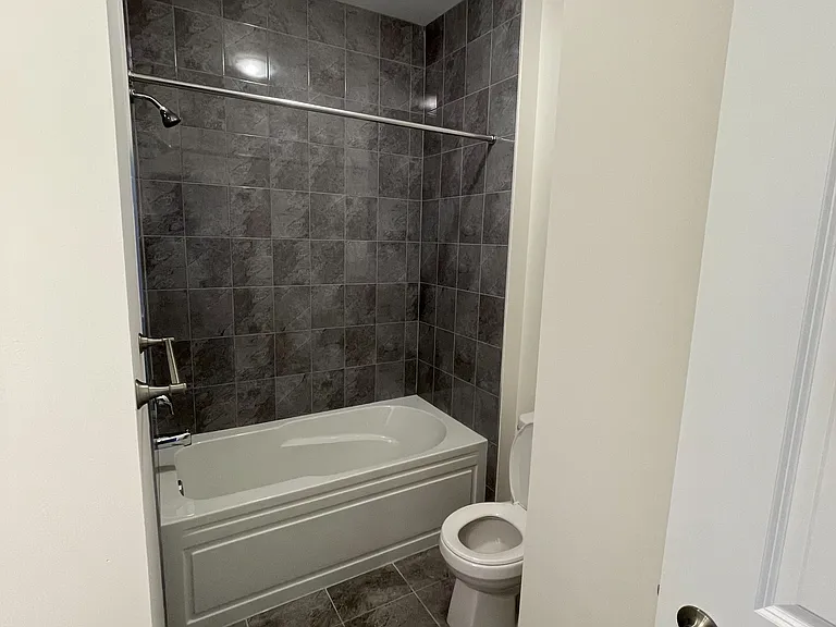 22 La Tache Cres — Photo 13
