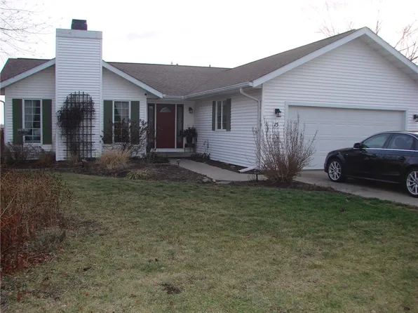 15 Chad Ave, Sullivan, IL 61951