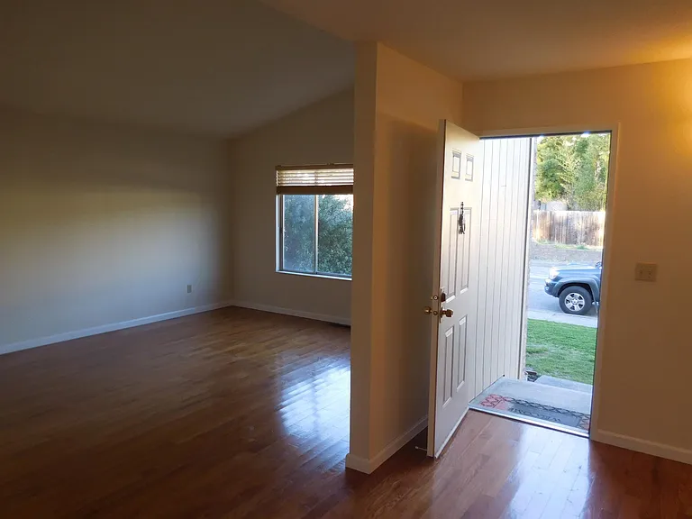 379 Firelight Dr — Photo 21