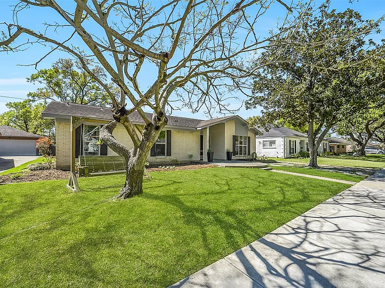 6215 Queensloch Dr — Photo 41