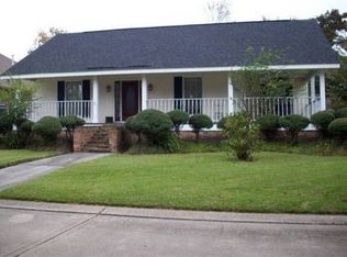 19 Trepagnier Dr, Destrehan, LA 70047