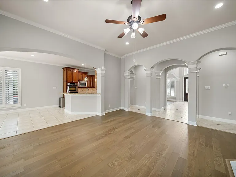 390 Wedgewood Dr — Photo 19