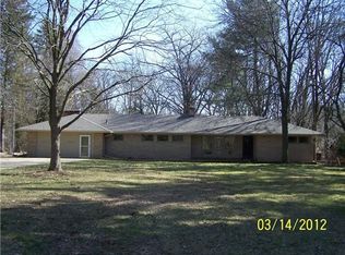 22120 Rougemont Dr, Southfield, MI 48033