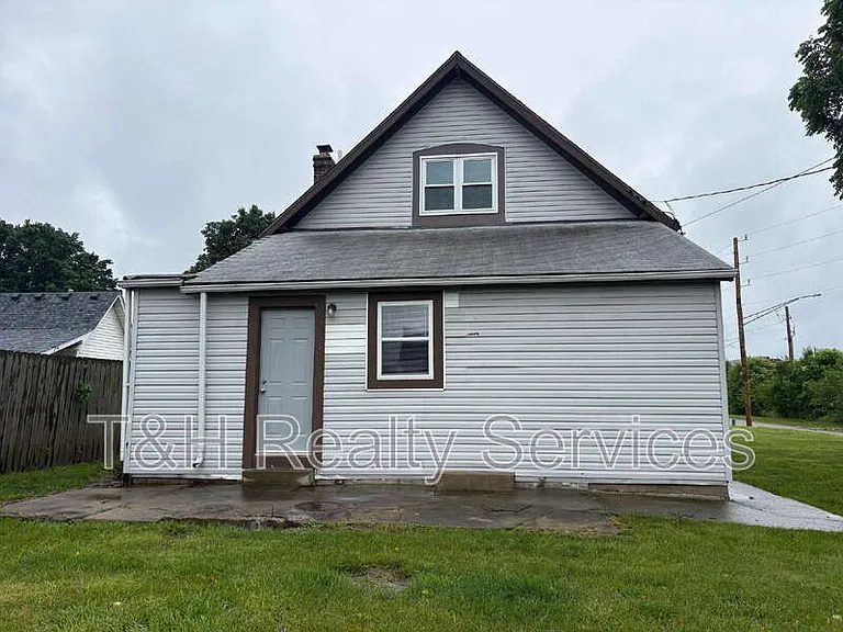 1258 E Naomi St — Photo 25