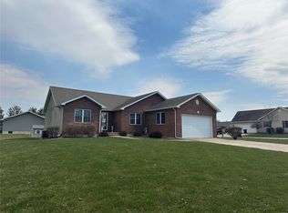 1227 S Spring St, Palmyra, MO 63461