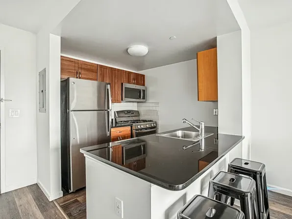 229 Chrystie St, New York, NY