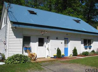 27 Clapper Rd, Selkirk, NY 12158