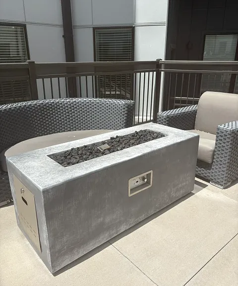 Fire pit in the pool area
