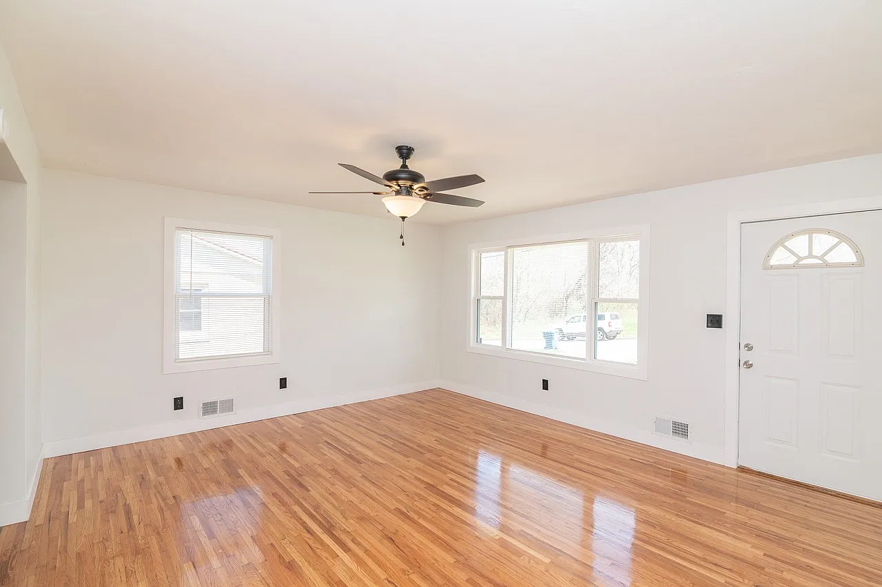110 North Bluff Street - 1 — Photo 4