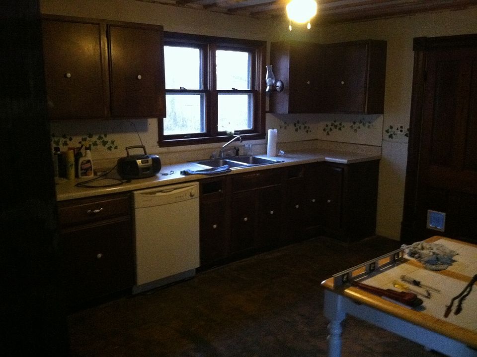 1st image of 719 E Yoke St