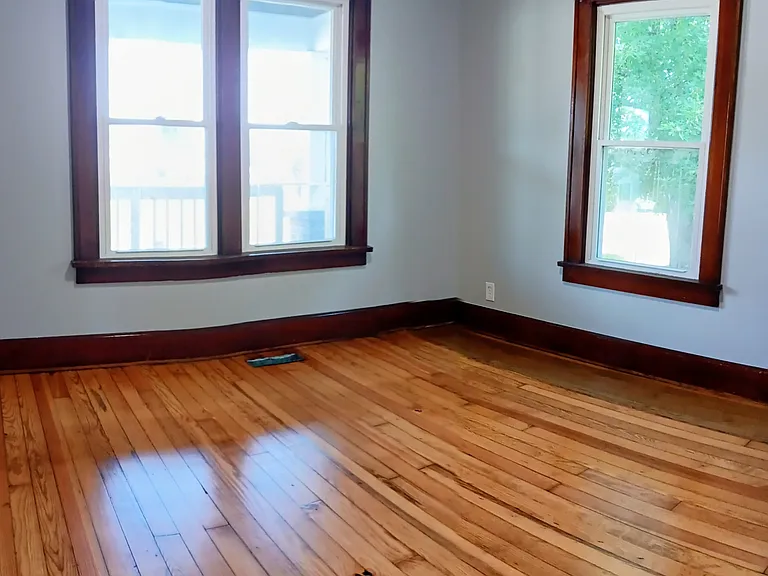 113 Columbia St — Photo 10