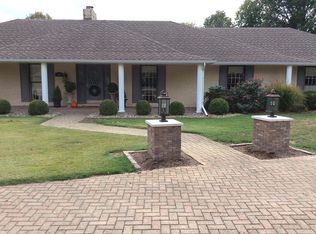 1901 Paula Ln, Marion, IL 62959