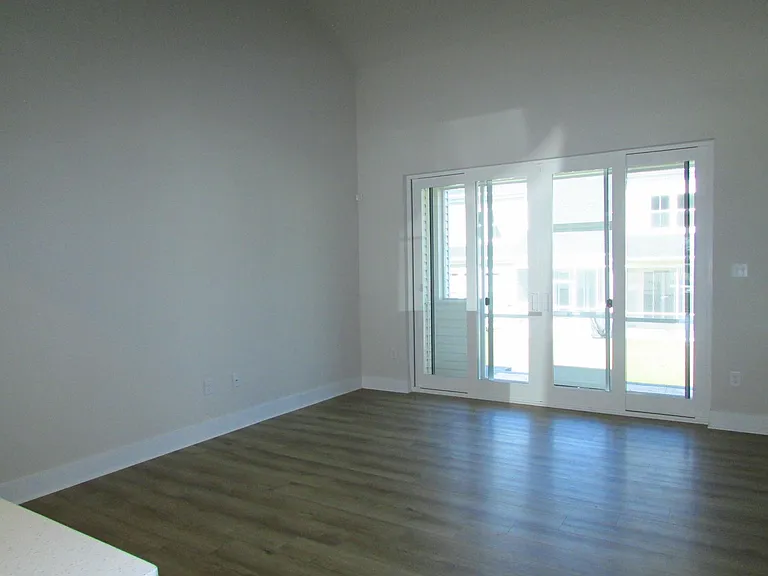 31019 Nikelle Ln — Photo 3