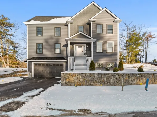 2 Darby Ln, Wilmington, MA 01887