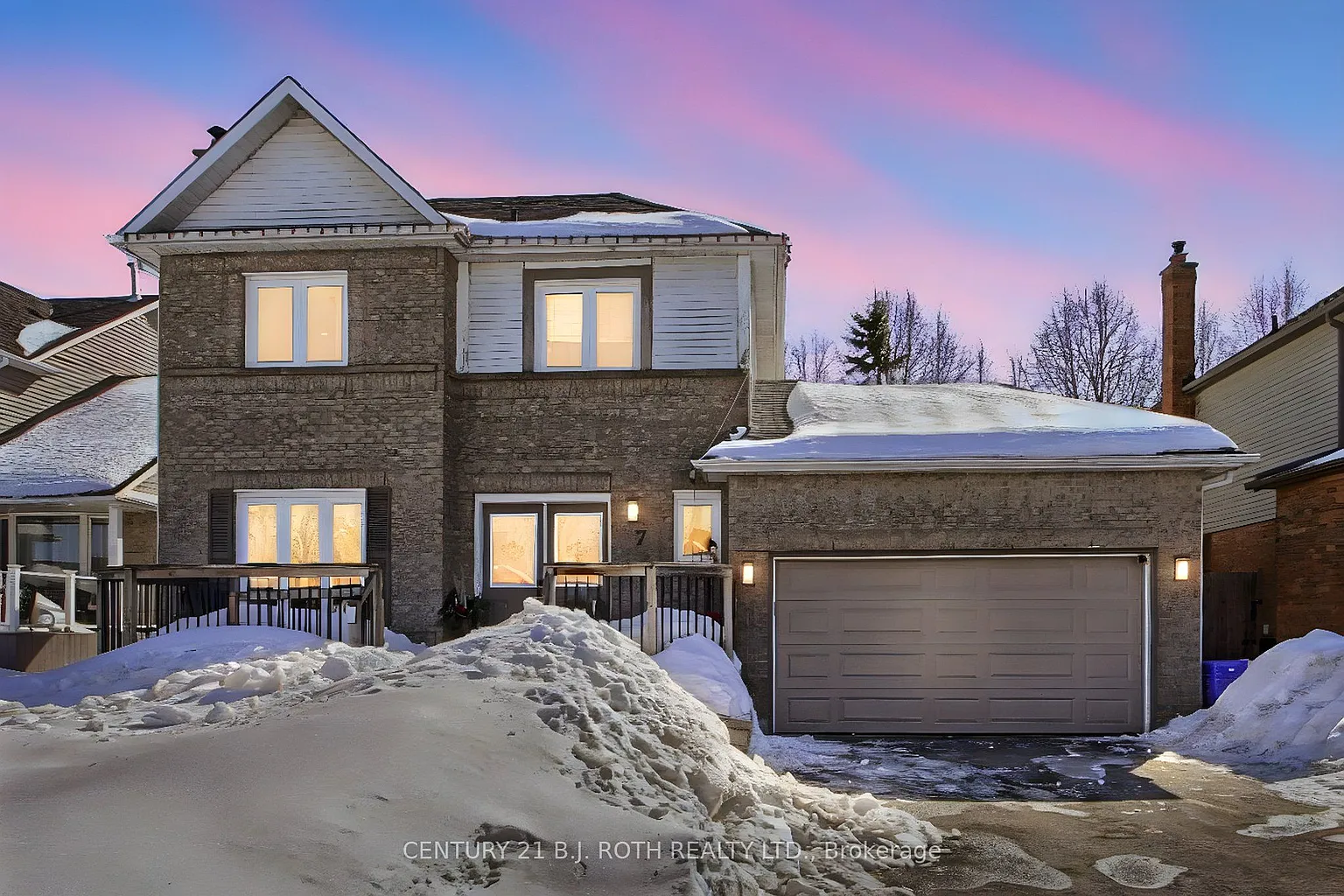 7 Fontaine Dr photo 1