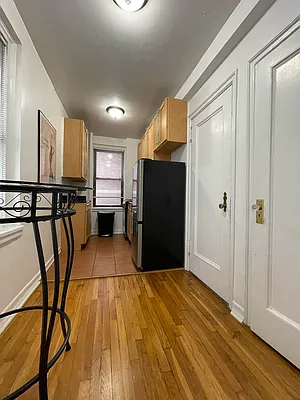 Rented by Bond New York | media 7