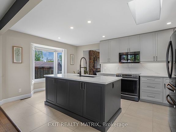 5th image of 768 Dewhurst Ave