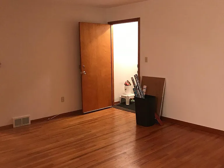 LIVING ROOM/ OAK FLOORS