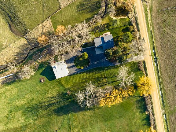 5th image of 1048 Big Goose Rd