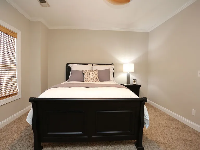 219 Lake View Dr — Photo 20