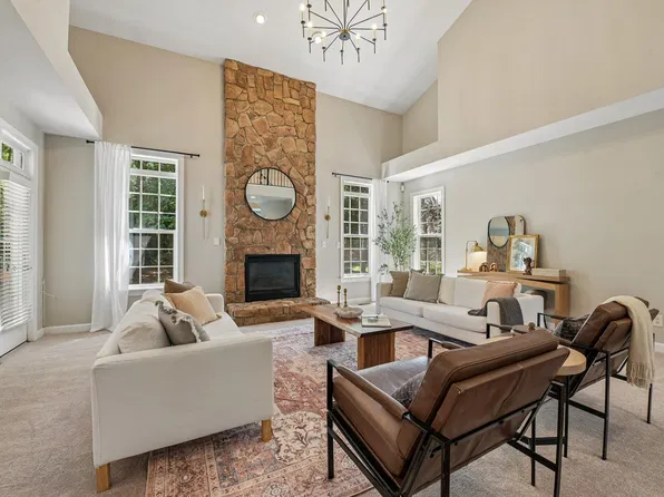 1203 Celandine Dr, Apex, NC 27502