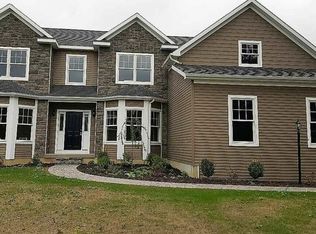 147 Maxwell Rd, Latham, NY 12110