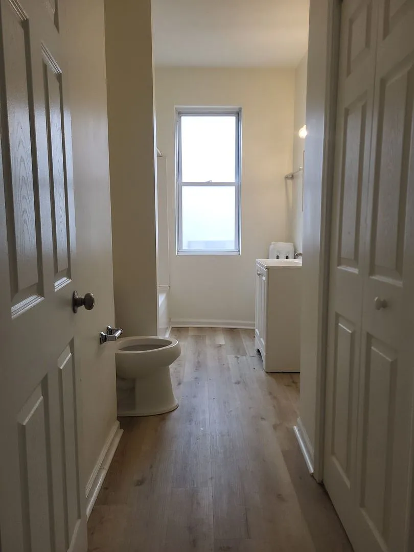 225 Park Avenue — Photo 4