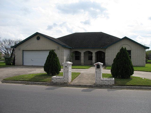 1st image of 839 Abrahamson Dr